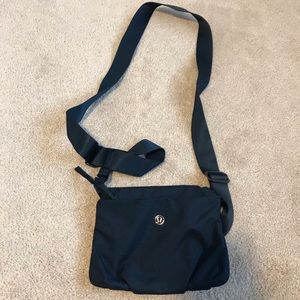 Lulu lemon purse